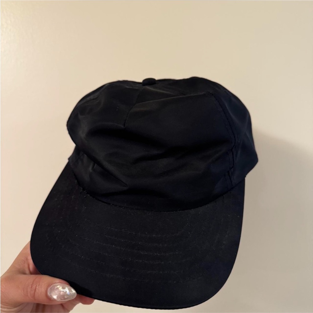 Reigning Champ Black Cap